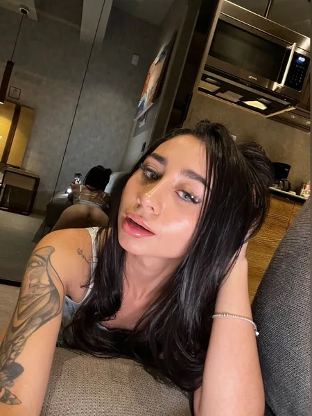 NICOLE 🦋