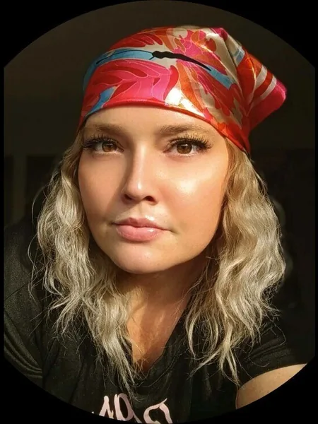 Samantha Lowe 😈 avatar