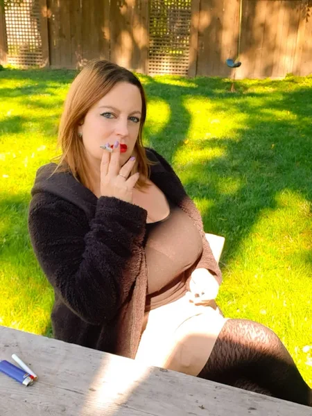 Smokinhotnatasha