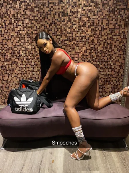 SmoochesSoSavage