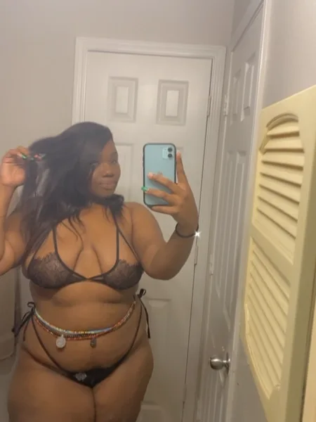 Wettest bbw out 🍒