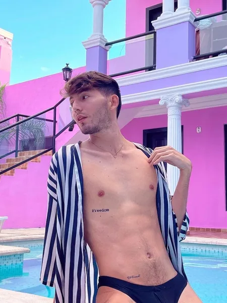Charlie🔥 avatar
