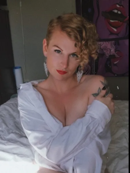 Tori Swift VIP