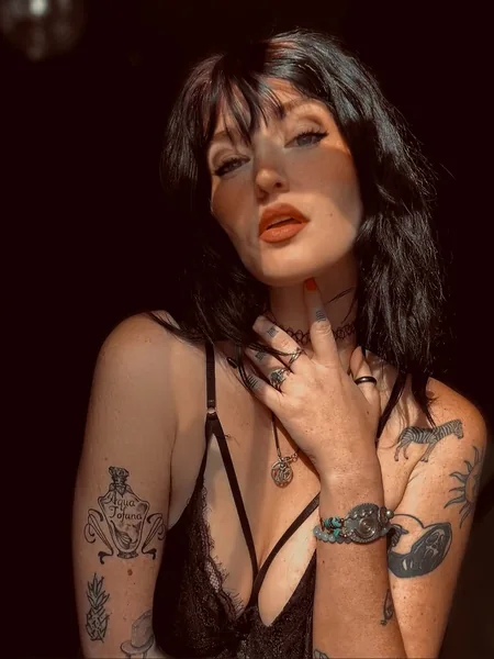 Sunni 🖤 avatar