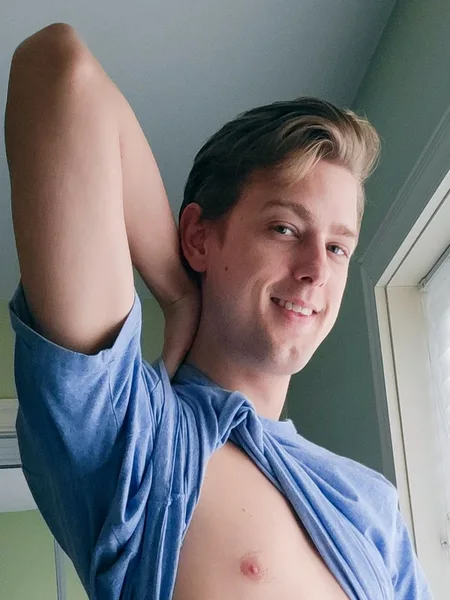 Tallblondeguy623