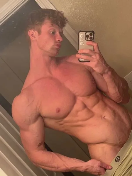 The Tall Hercules 💪🏽