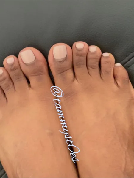 Tammy’s Pretty Feet
