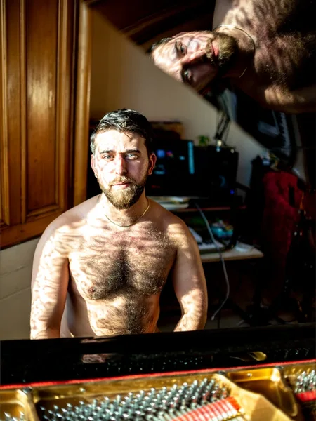 Hairy Pianist