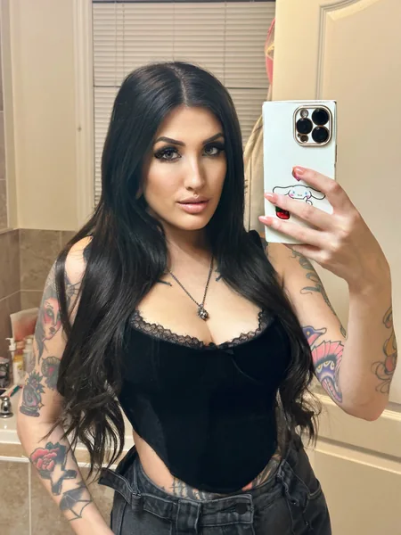 Tara Lee