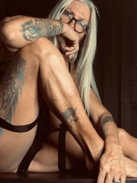 TattedBlondeXXX avatar