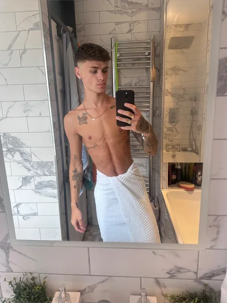 Tattooedtwink69