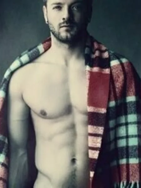 Sean Holmes