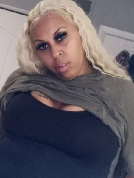 The blonde BBW avatar