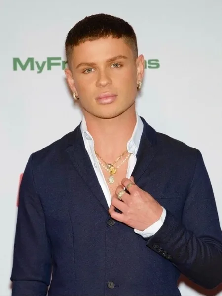 DYLAN HAYES