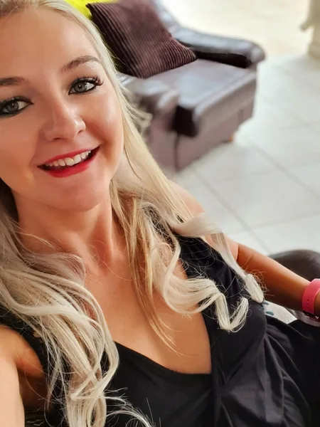 🟢TheHotwifeZA 🥵 Breed me? 💎 ❤🔝 0.93%💎