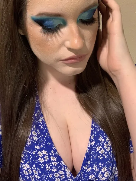 Rhiannon Rose avatar