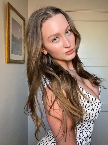 Sara Sky