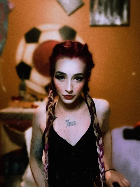 Buttercup🖤