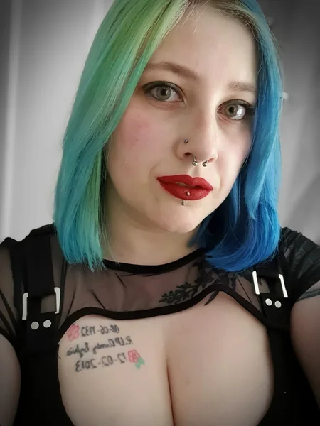 TiffanyBlueFree avatar