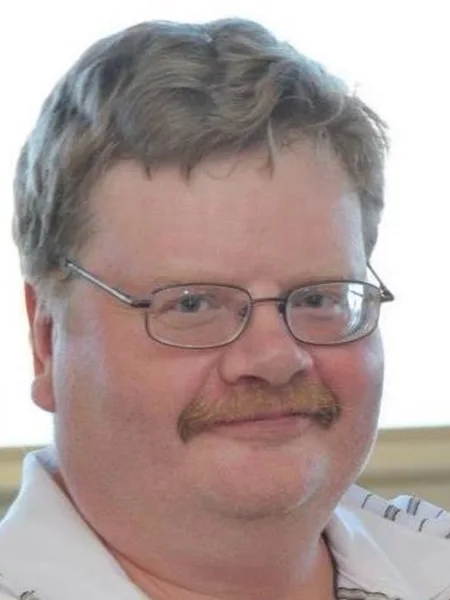 Tim Rothe