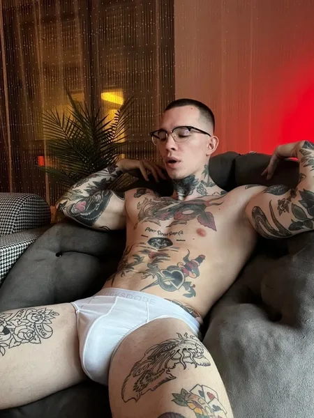 🦍Alex🦍