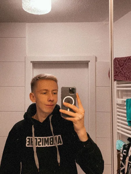 Tom