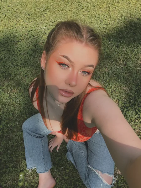 𝓽𝓸𝔀𝓷 🍓