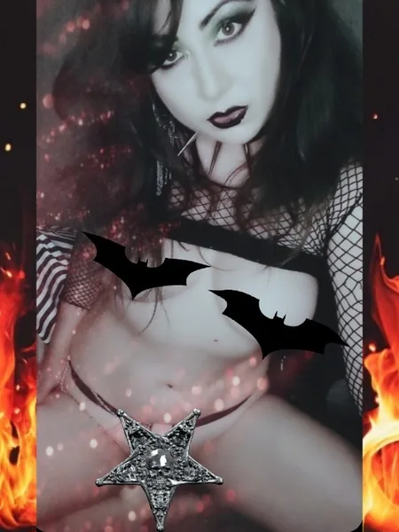 Gothicc Megathot