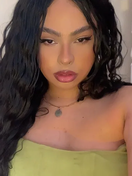 Laura Agness - 𝓑𝓻𝓪𝔃𝓲𝓵𝓲𝓪𝓷 𝓣𝓻𝓪𝓷𝓼 𝓢𝓽𝓪𝓻 💋 avatar
