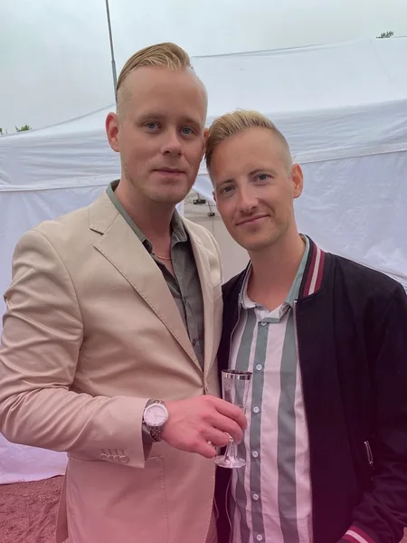 Tobias &amp; Johan