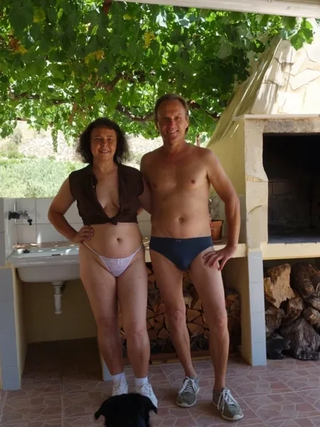 Nakedsunshinecouple