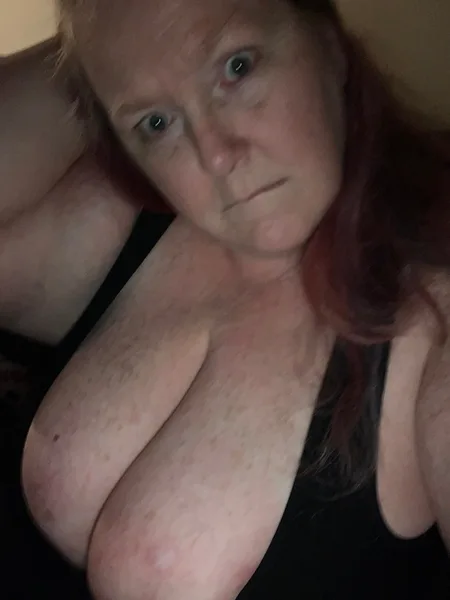 Curvyredfrog