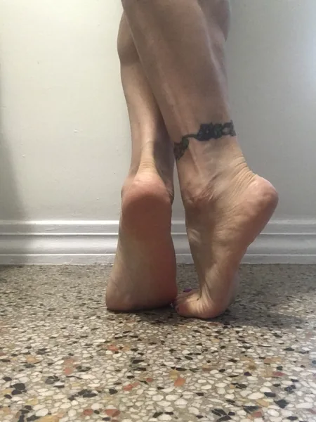 feetNlegs4U