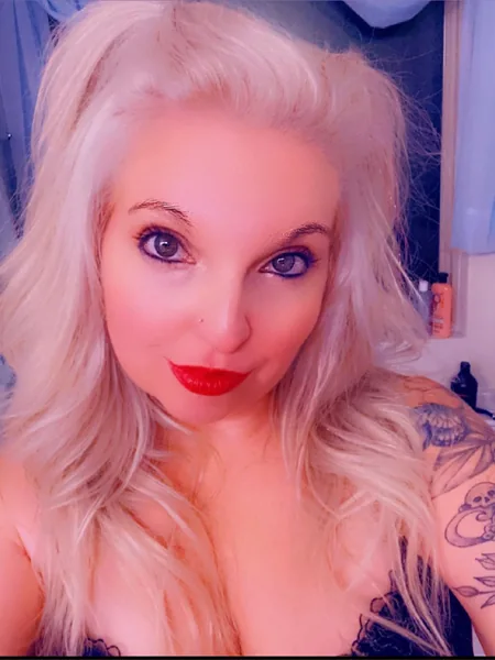 UrFavBlonde23