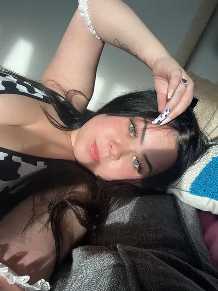 vanessa 👽