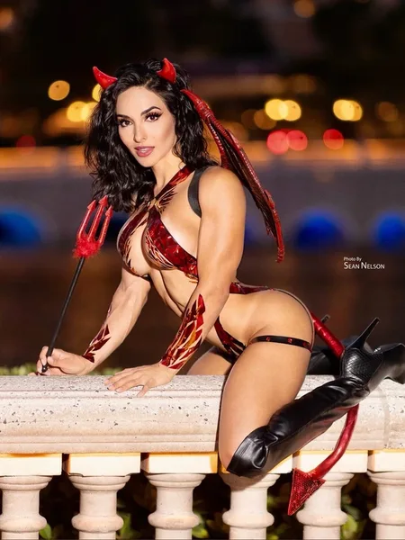 Vanessa Serros