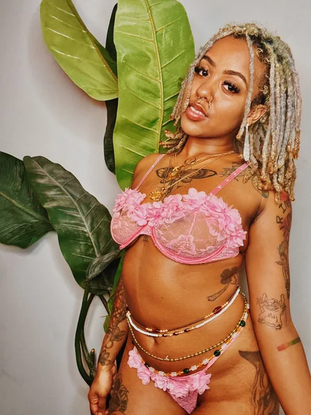 🌹 V E N U S 🌹