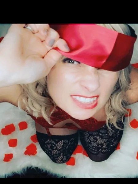 TheVeronicaPaige avatar