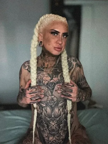 VERONICA VANTOF