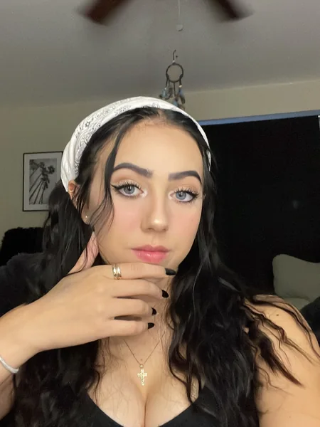 veronica wells avatar