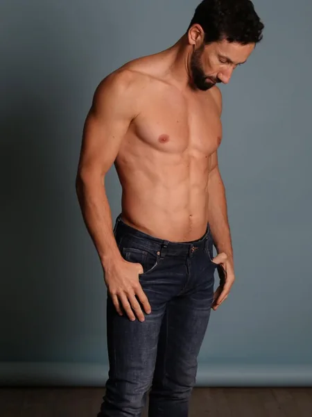 Victor Salvadores