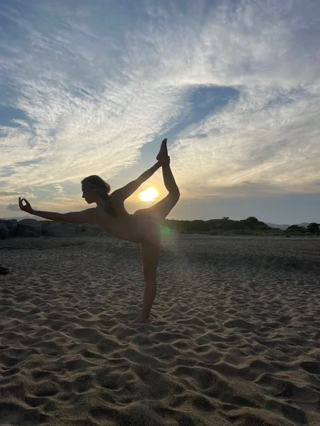 VicNude
