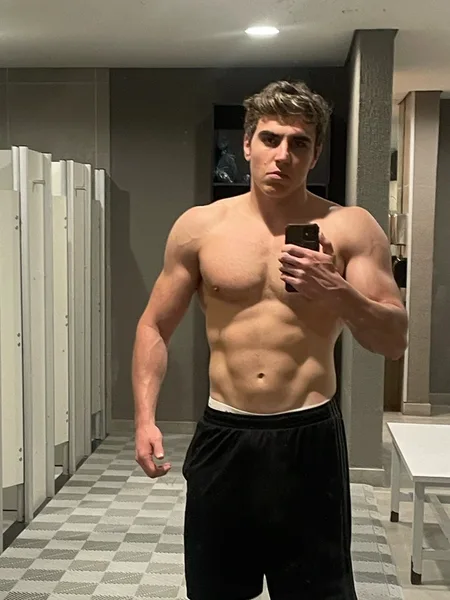 Victor