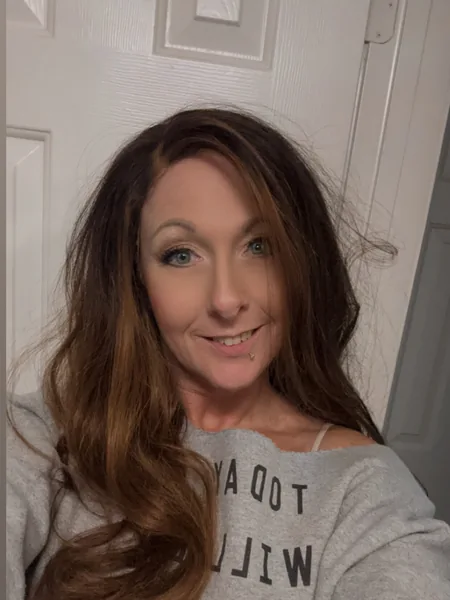 Victoria Lee