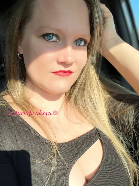 Victoria Peaks avatar