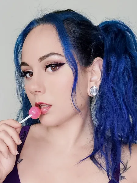 VIVIANNA VIXEN