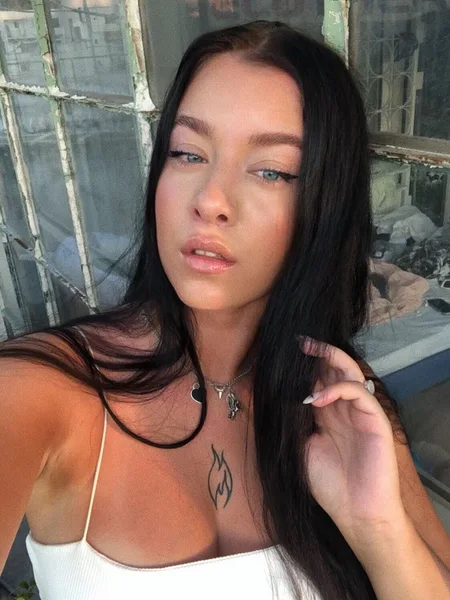 Veronika Mescudi