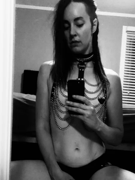 V.