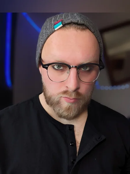 Roleplay Daddy Wolfgang White avatar