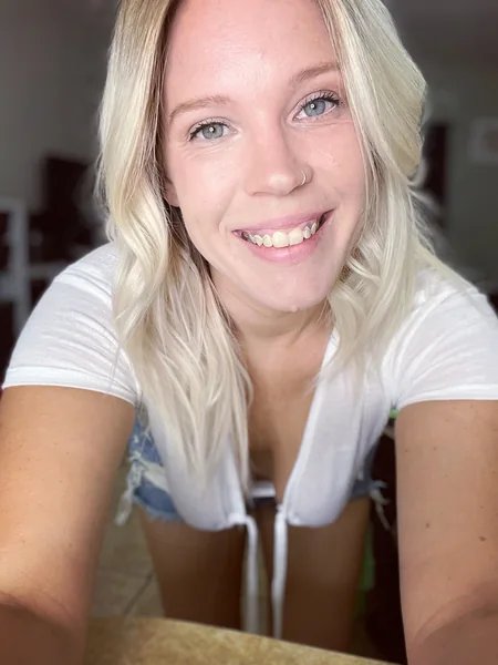 Ella.VIP